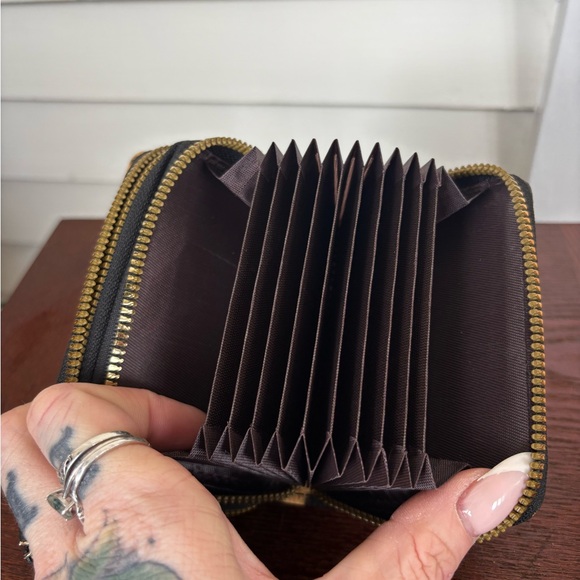 Leopard Print Zip Wallet - Picture 5 of 5